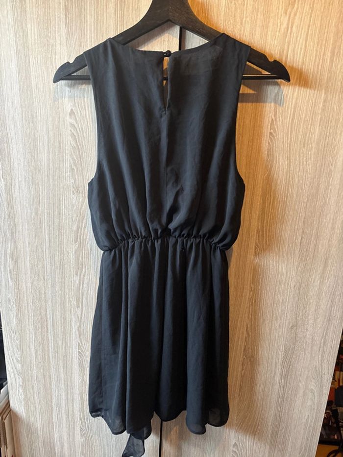 Petite robe noire courte à volants H&M - photo numéro 4