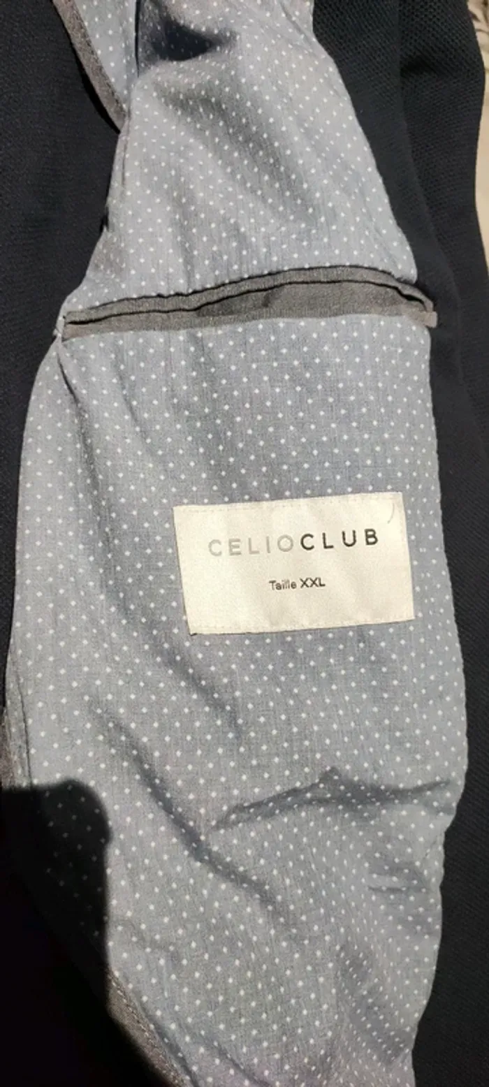 Veste bleu marine Celio club, en très bon état - photo numéro 4