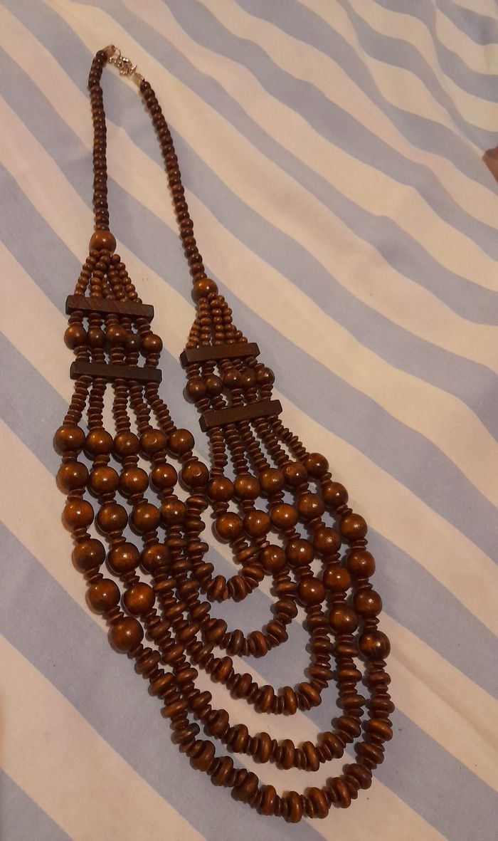 Collier Africai  en bois - photo numéro 2