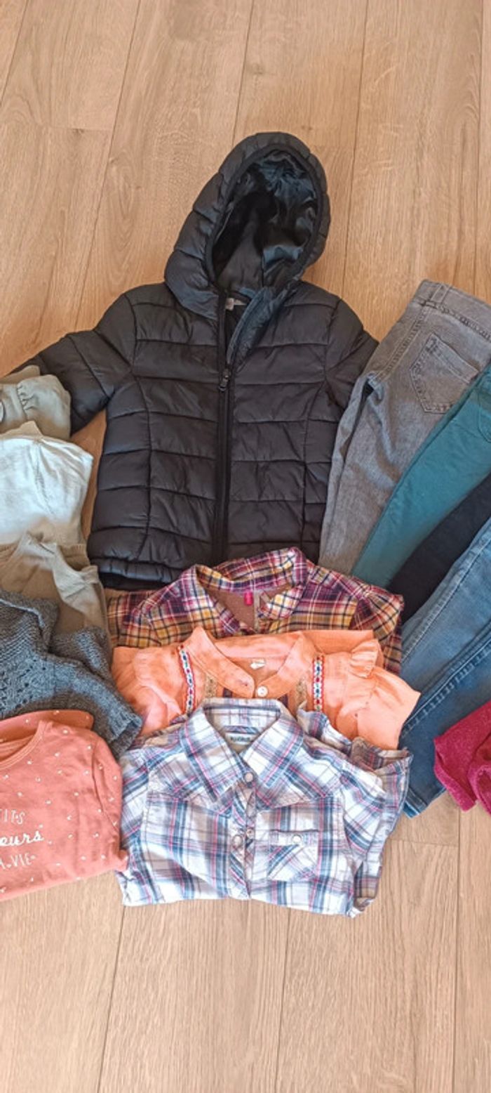 Lot vêtements 4ans - photo numéro 3