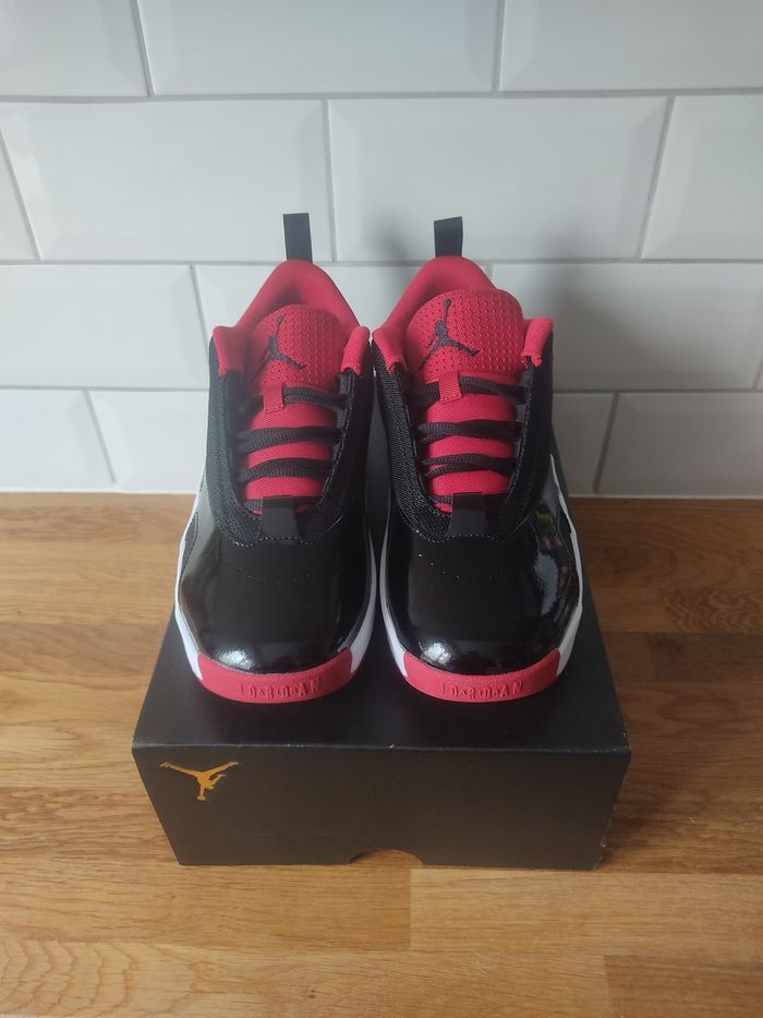 Baskets Jordan max aura 6 T 38 - photo numéro 3