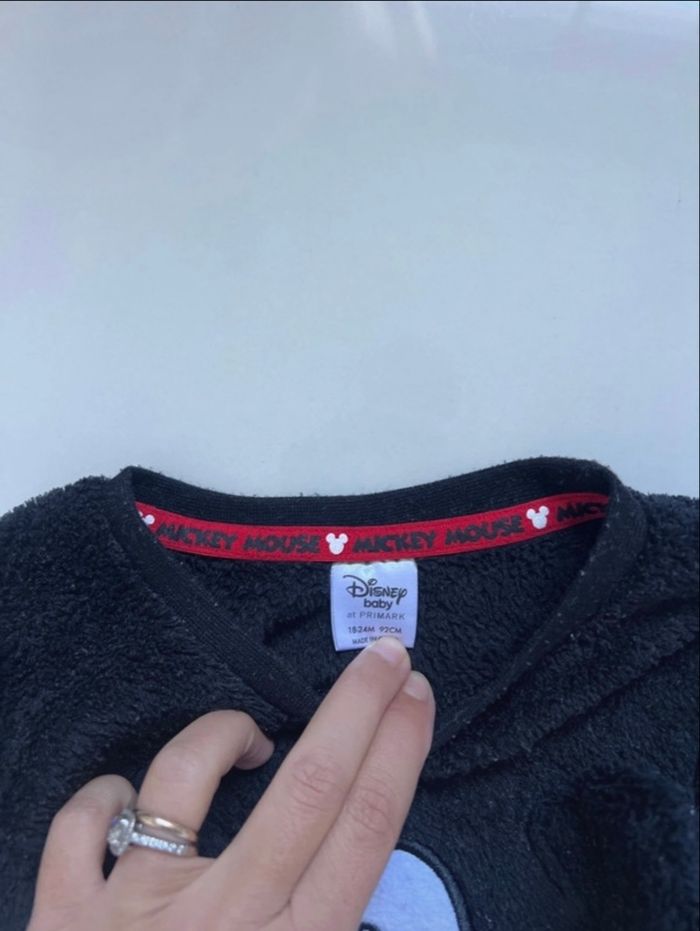 Pull polaire Disney baby/primark taille 18/24mois - photo numéro 3