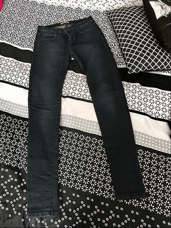 Jean camaïeu noir, taille 38