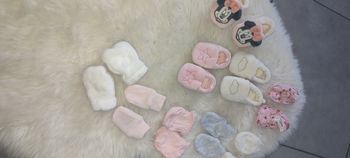 Lot gants et chaussons