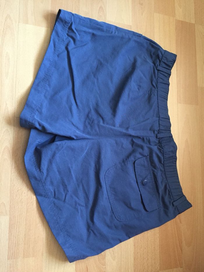 Short bleu Adidas Taille 40 - photo numéro 2