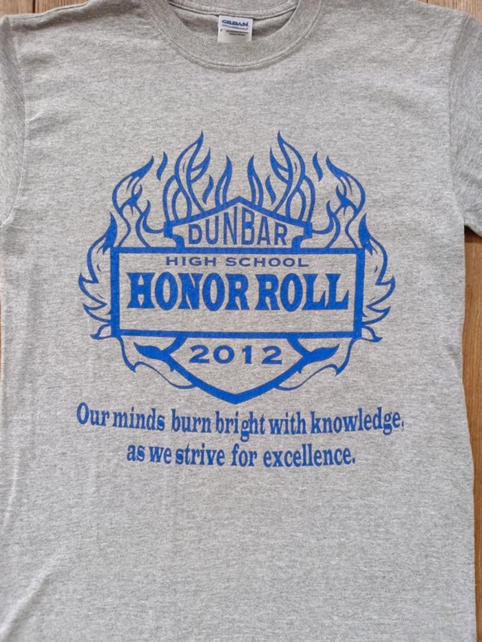 T-shirt vintage university hight school honor roll 2012 gris S - photo numéro 2