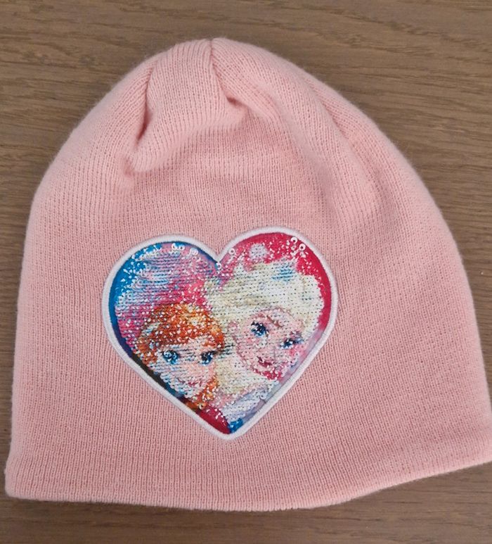 Bonnet reine des neiges à  sequins en parfait etat - photo numéro 2