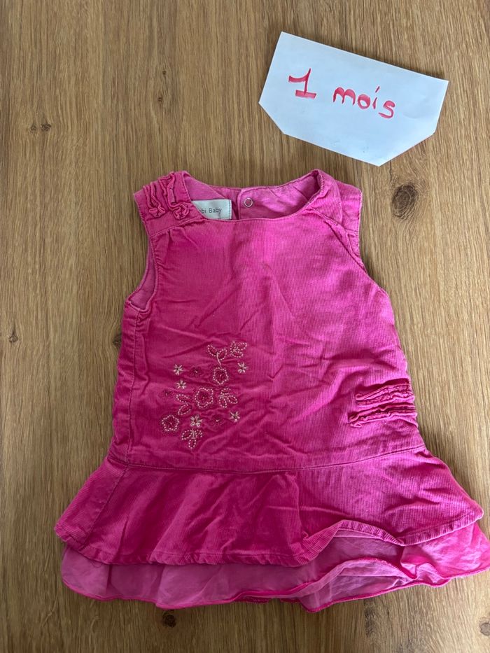 Ensemble complet bébé fille 1 mois - photo numéro 2