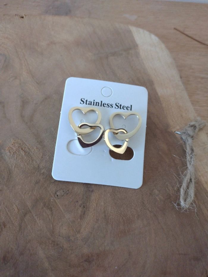 Boucles d'oreilles coeurs entrelacés - photo numéro 4