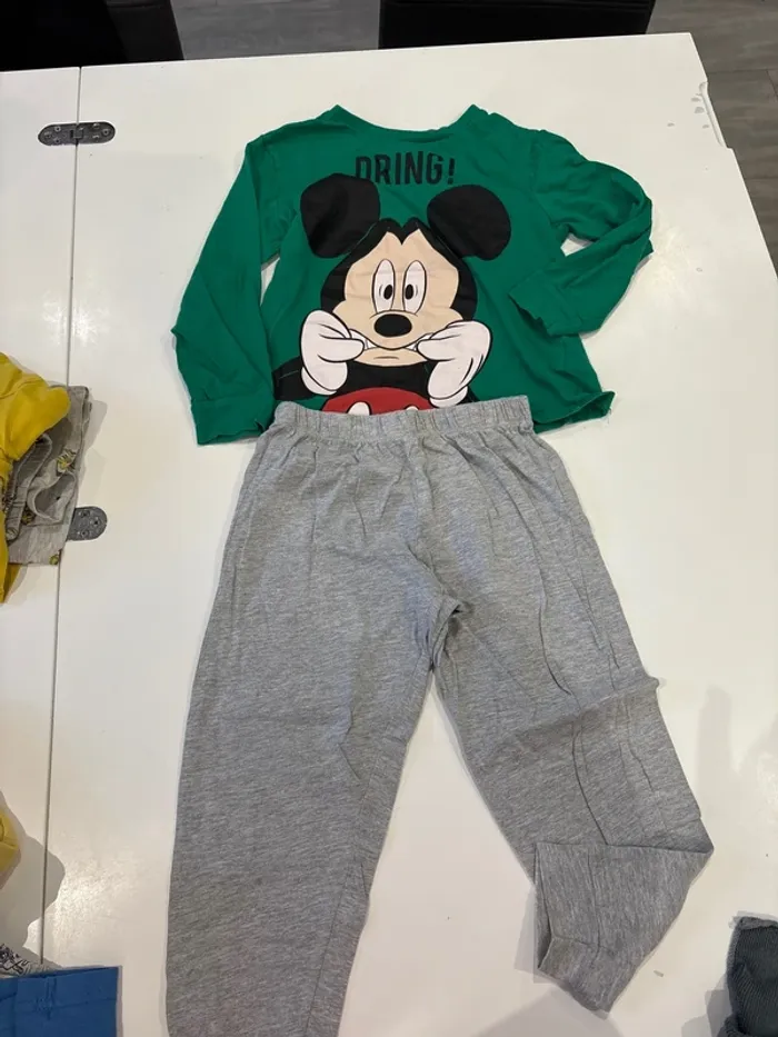 Pyjama, Mickey
