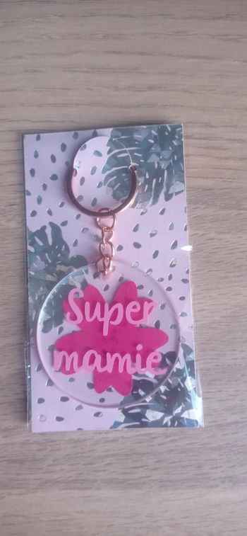 Porte clé super mamie rose