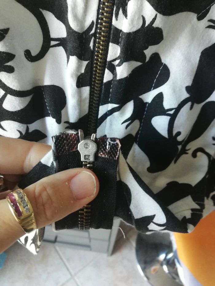 Sweat à capuche 34/36 - photo numéro 7