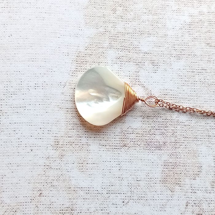 collier doré nacré - photo numéro 9