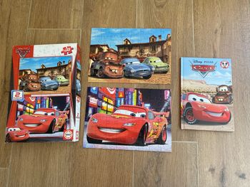 Lot puzzles + livre cars