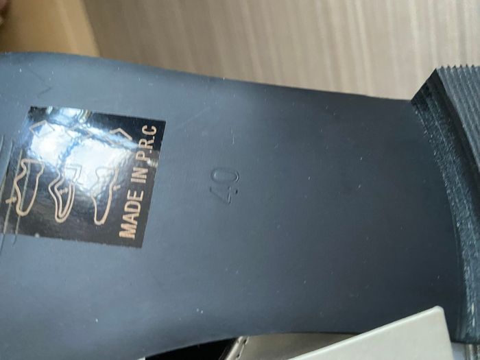 chaussures neuves - photo numéro 4