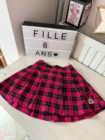 Jupe plissée Minnie 6 ans comme neuve