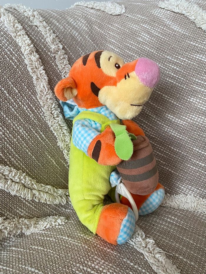 Peluche doudou musical 27cm Disney tigrou miel tigre orange et vert à carreau bleu parfait état - photo numéro 2