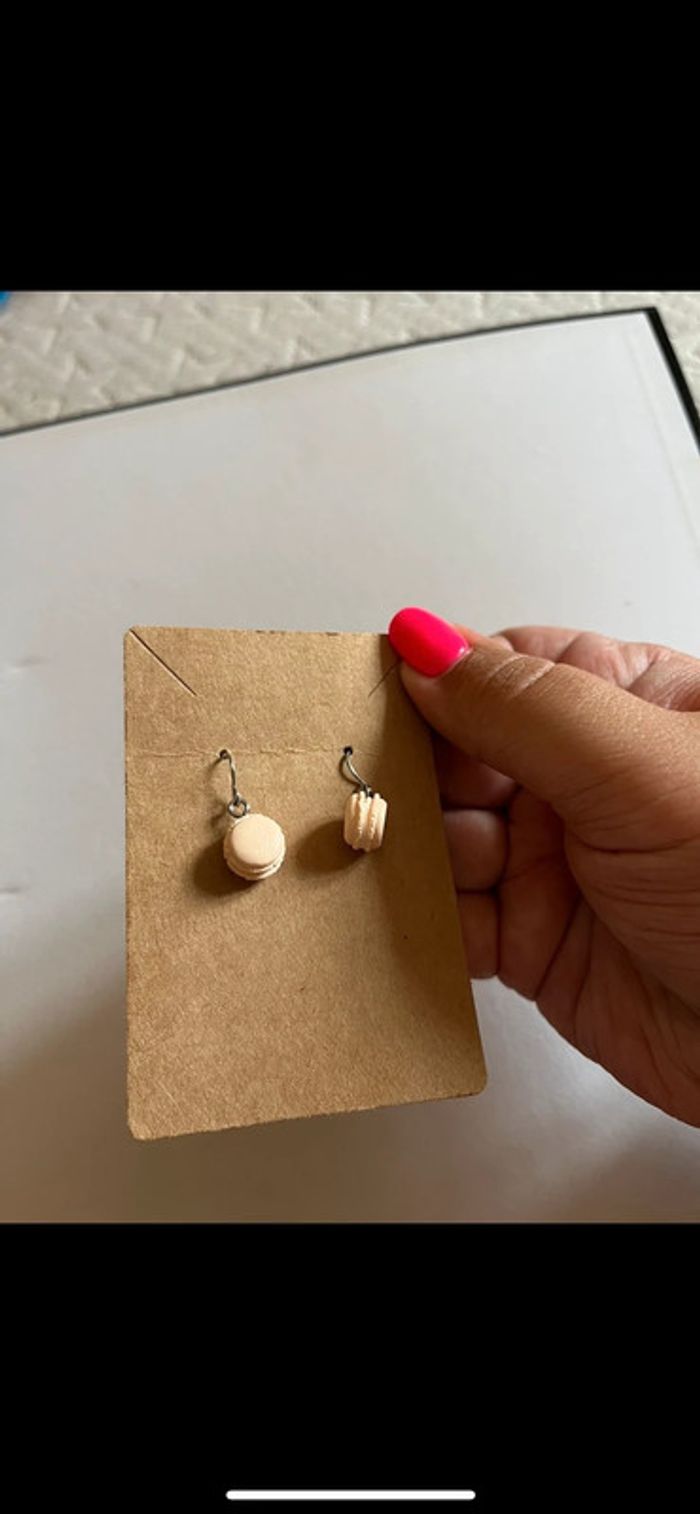 Boucle d’oreille macarons blanche - photo numéro 2