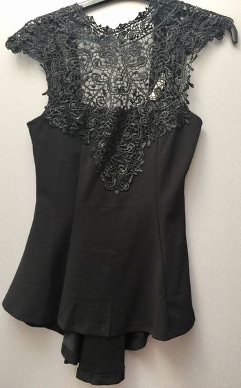Top peplum dentelle