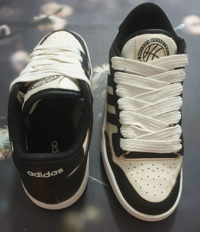 baskets marque adidas basketball-designed im la, avec des gros lacets taille 36 - photo numéro 5