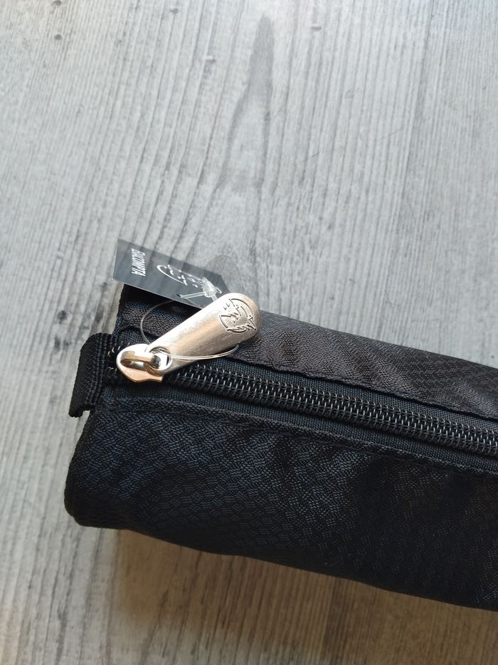 Trousse noire - photo numéro 2