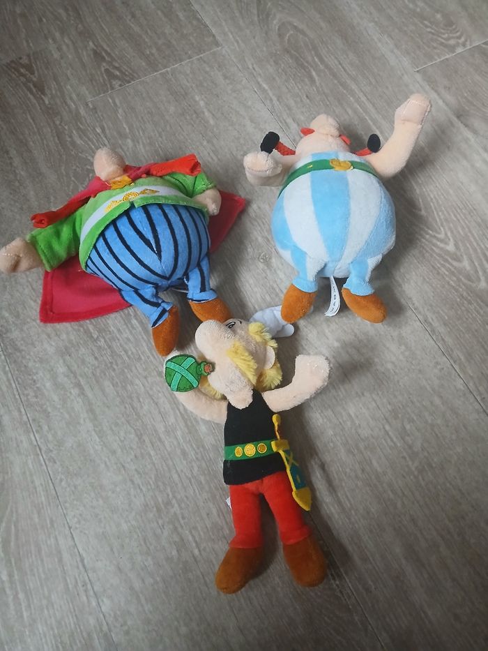 Lot de  3 peluches Asterix et Obélix