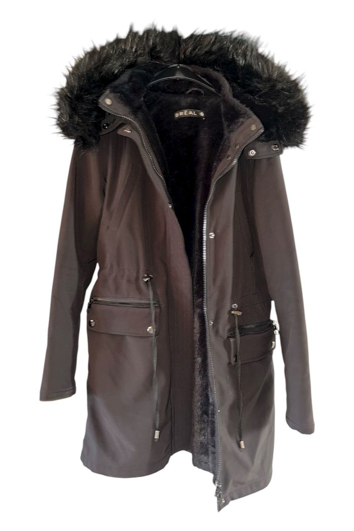 Parka noire longue avec capuche fourrée BREAL – Taille M