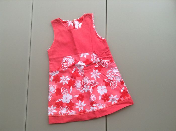 robe rouge à motif fleurs fille 6 mois