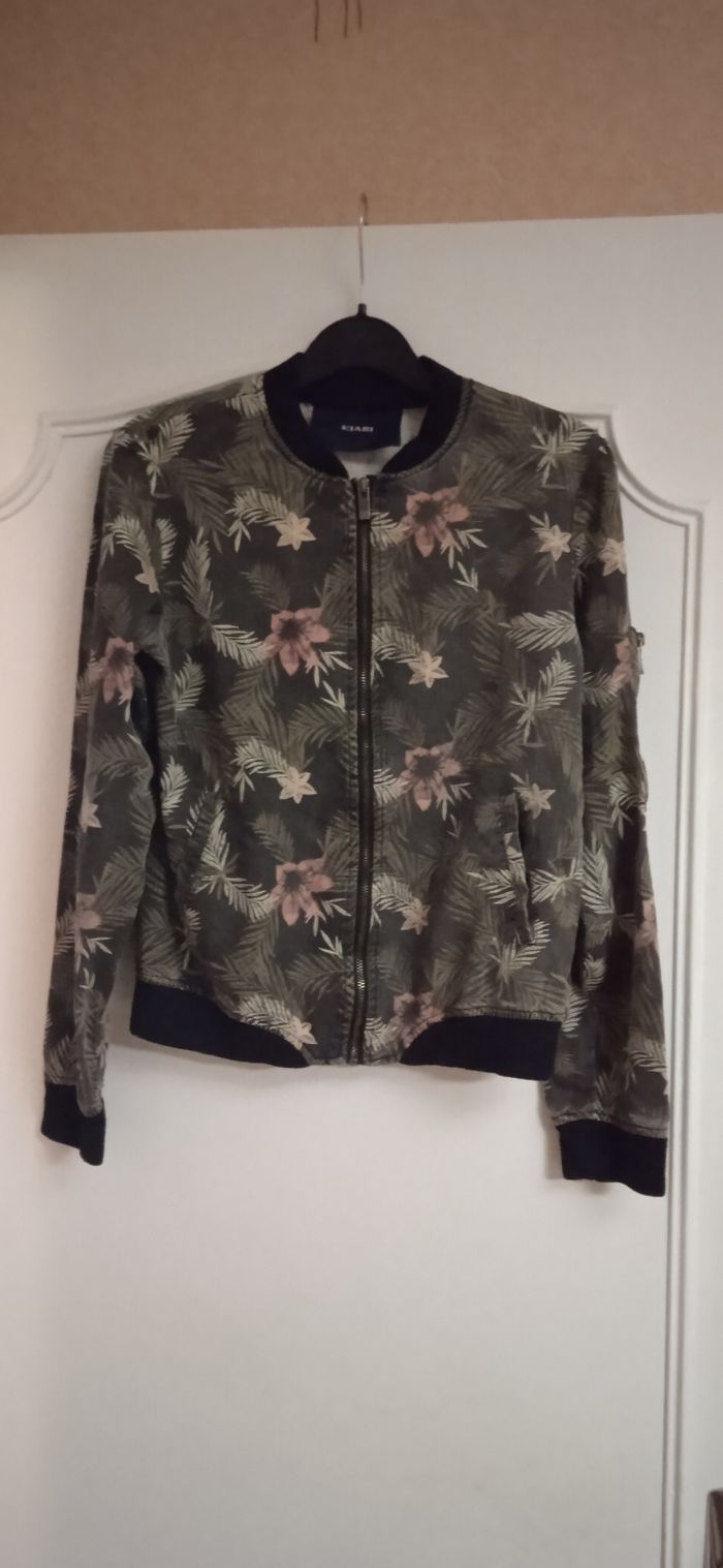 Veste légère taille 12 ans