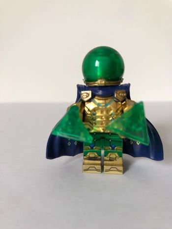 Figurine type lego Mystério. Marvel