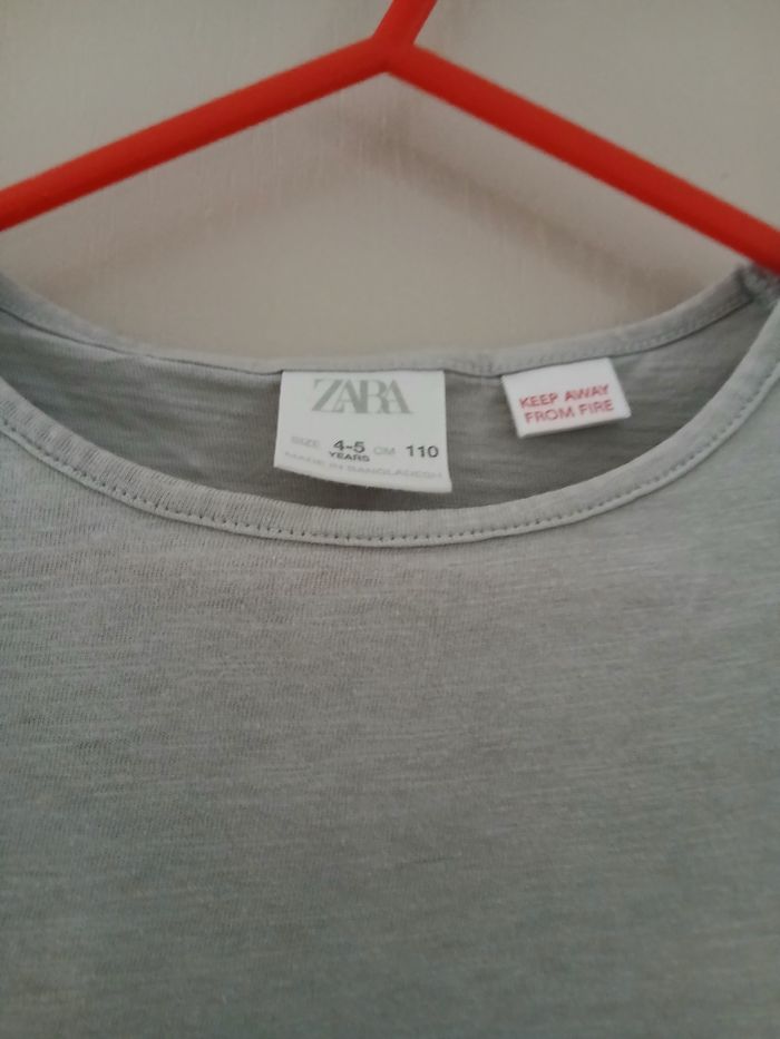 Tee shirt fille Zara, T4-5 ans - photo numéro 2