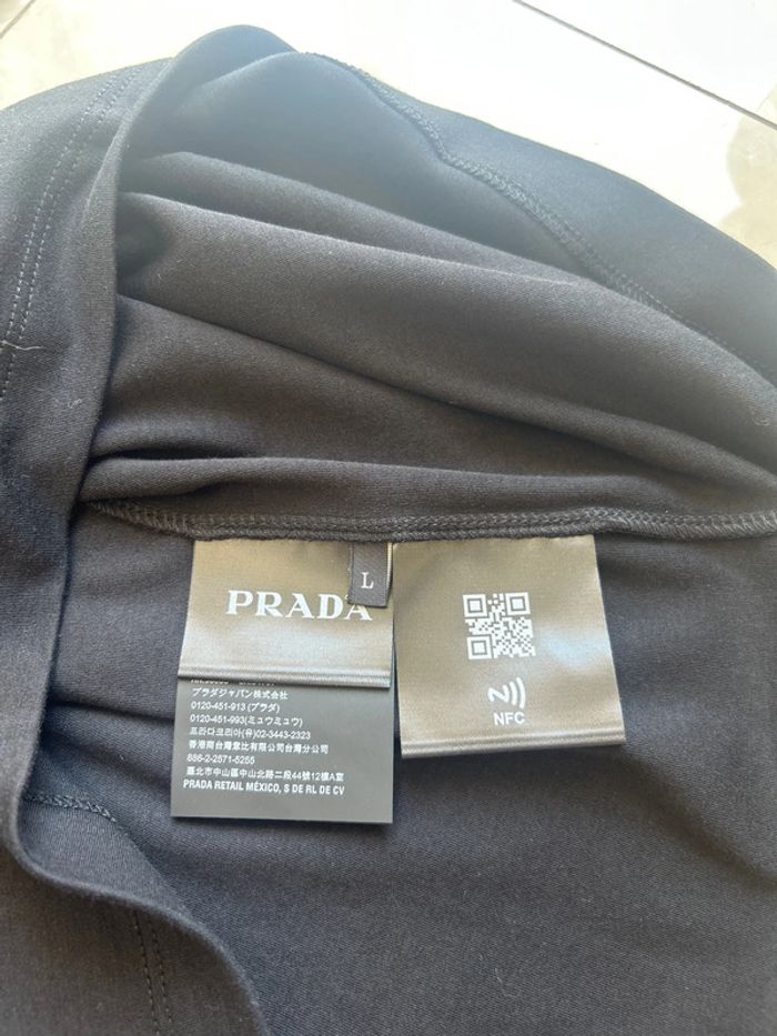 T Shirt Prada - photo numéro 6