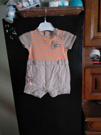 Grenouillère bébé