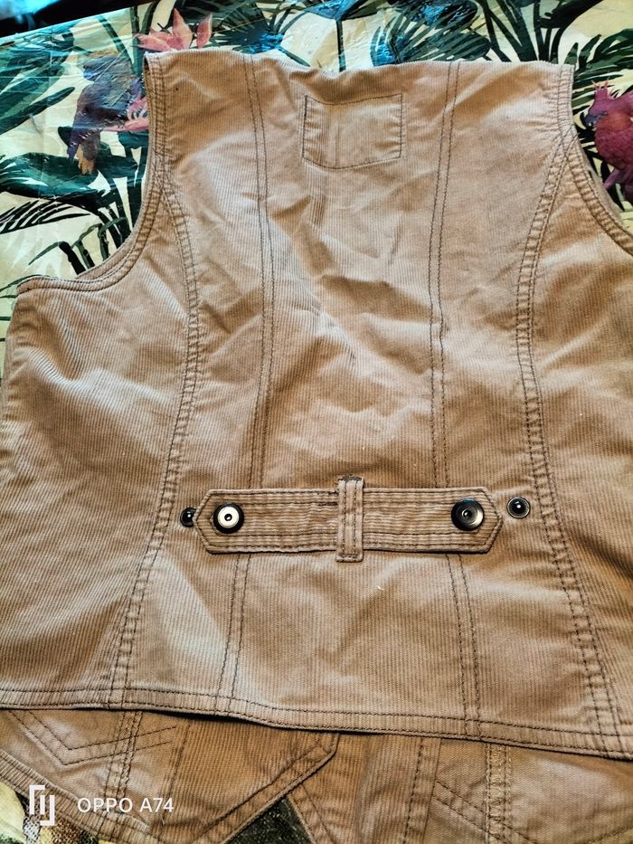 Petite veste sans manche - photo numéro 2
