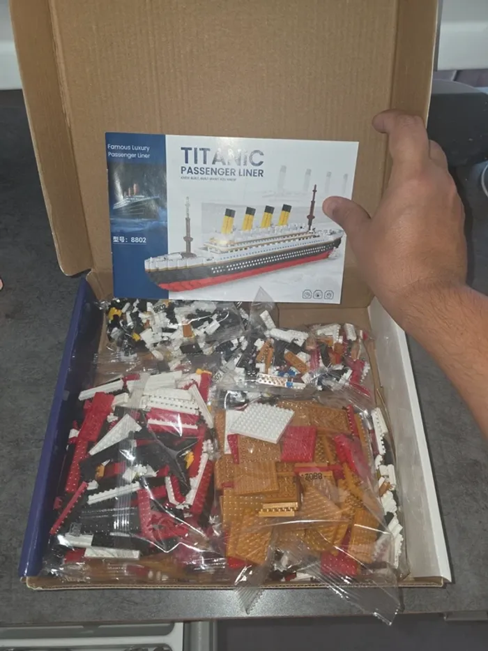 [NEUF] Titanic à construire - photo numéro 2
