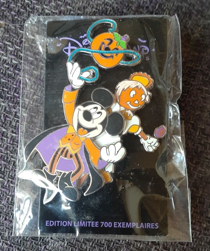Pins Disney disneyland
