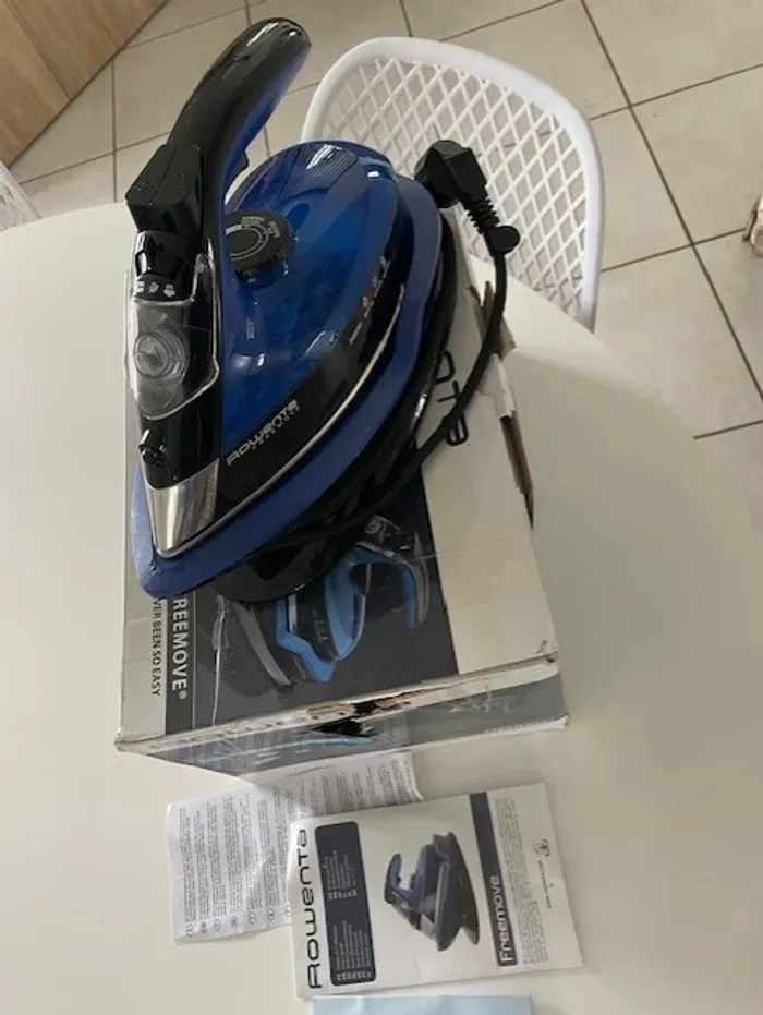 Fer à repasser sans fil 2400 W - photo numéro 3