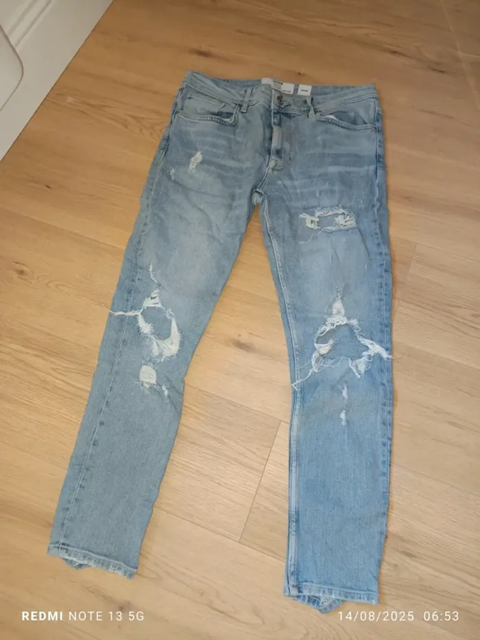 Magnifique Jean bleu Bershka taille l