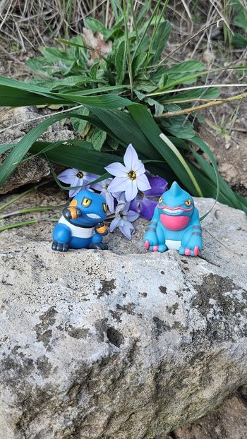 Super figurine Pokemon Nintendo finger puppet évolution cradopaud crapodex 