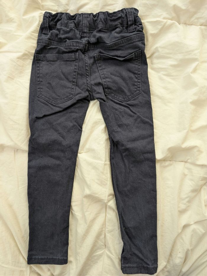 Jean bleu - photo numéro 2