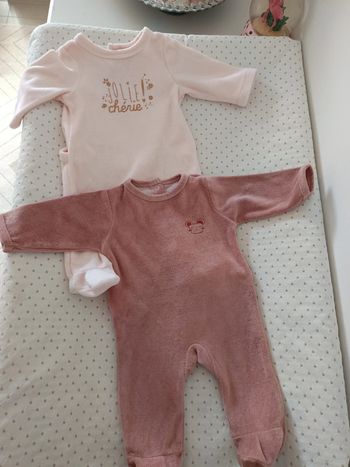 Lot de 2 grenouillères bebe fille 1 mois