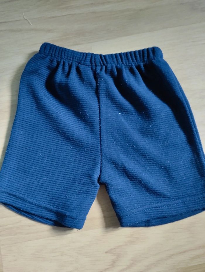 Short 6mois - photo numéro 2