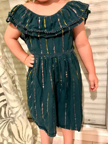 Robe épaules dénudées tao 4 ans
