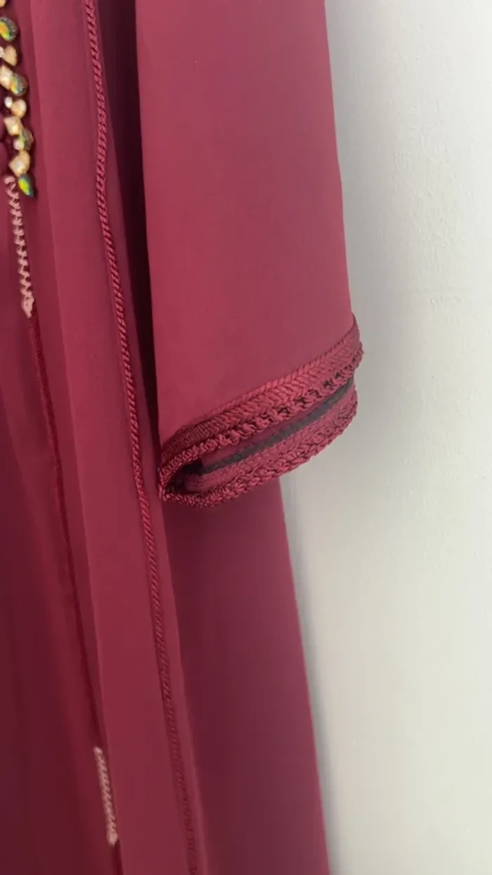 Caftan Bordeaux neuf taille 1 - photo numéro 2