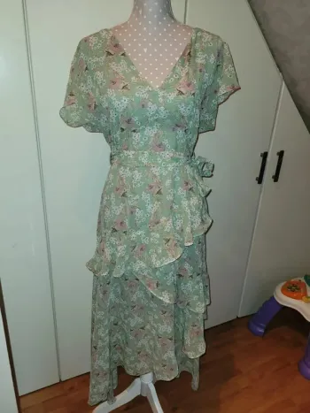 Robe originale asymétrique casi neuve