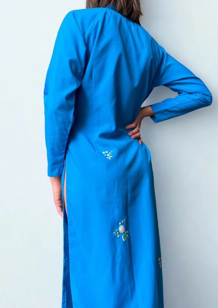 Robe tunique bleue à fleurs brodées • Blue tunic dress with embroidered flowers Size S/M - photo numéro 7