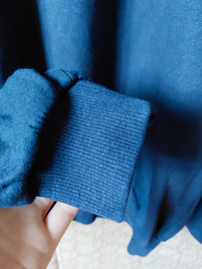 Sweat bleu marine - photo numéro 4