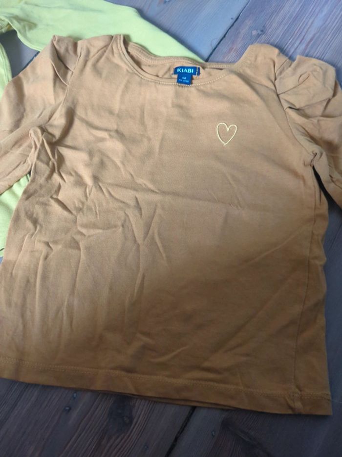 Lot t-shirt manches longues ballon jaune et moutarde coeur 6 ans - photo numéro 2