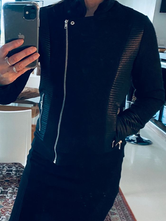 Tailleur Perfecto noir tissus Charlott’ - photo numéro 3