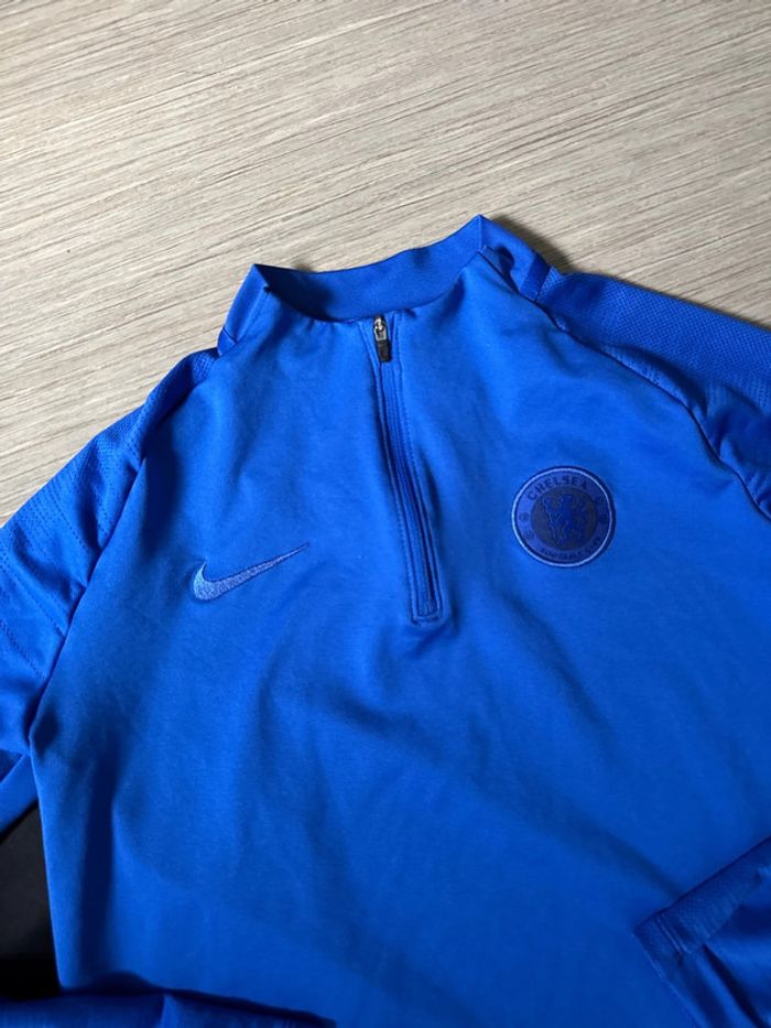 Très jolie haut de foot Nike chelsea peu porté - photo numéro 4